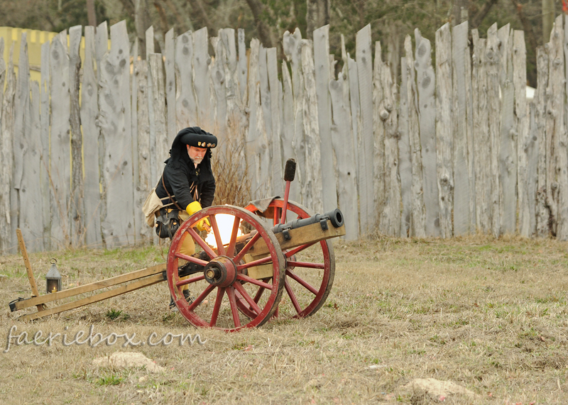 Oskar fires the cannon