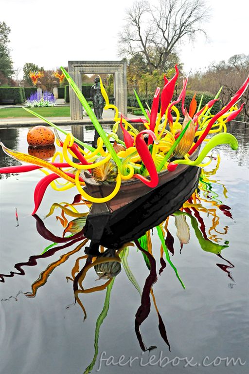 Chihuly Carnival Boat